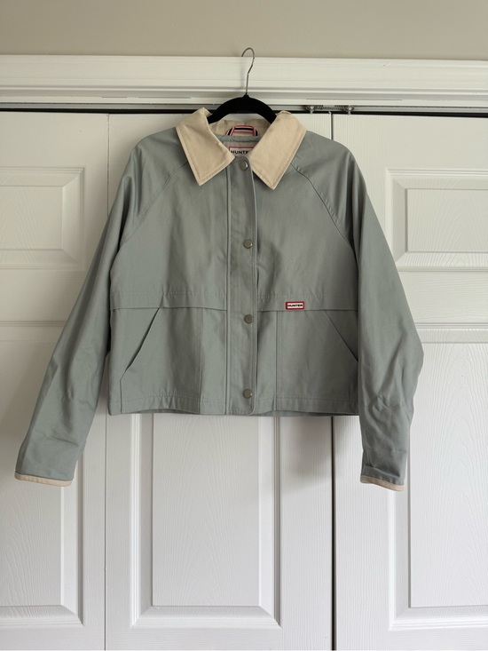 Hunter Jackets & Blazers - Hunter Sage Green Cropped Utility Jacket with Cream Contrast Collar